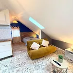 Renover Cinq Minutes Du Centre-ville Apartmán *